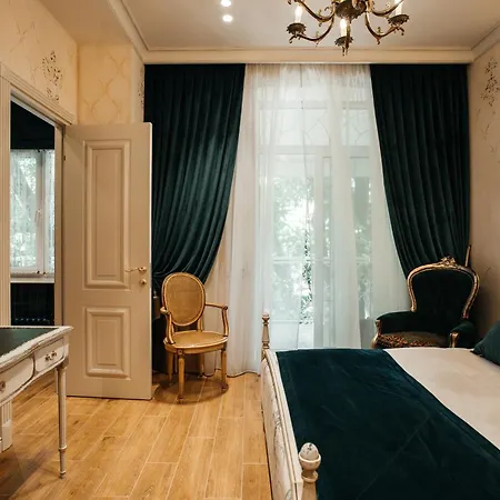 Hotel Moncastro бутік-готель *