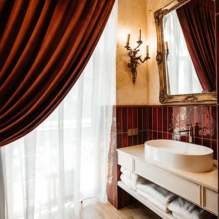 Hotel MAMAN *