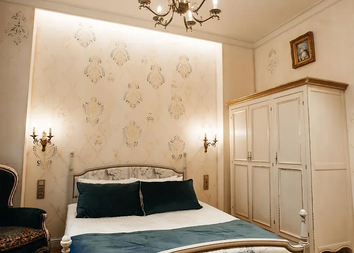 Hotel Moncastro бутік-готель