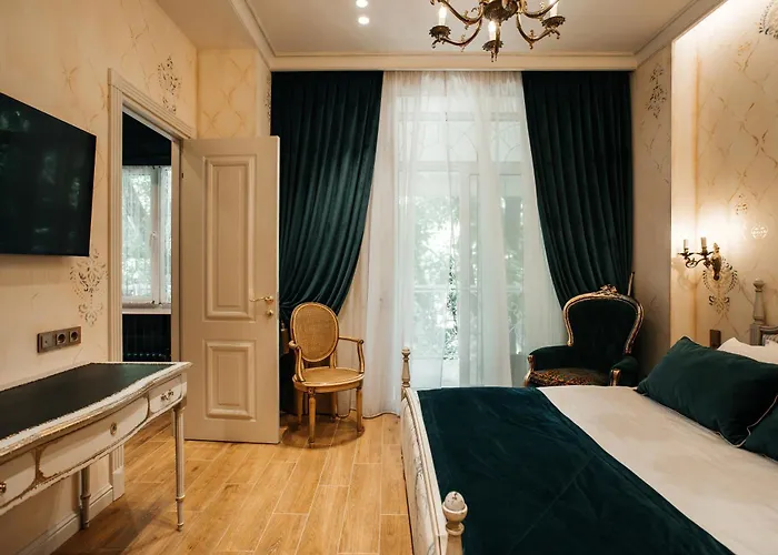 Hotel Moncastro бутік-готель *