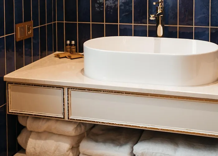 Hotel Moncastro бутік-готель *