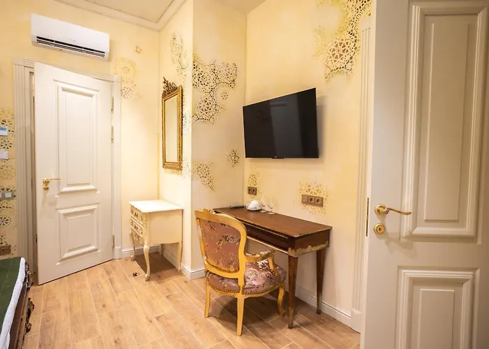 Moncastro бутік-готель *