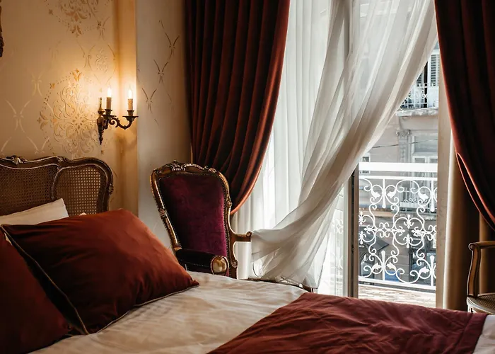 Hotel Moncastro бутік-готель *