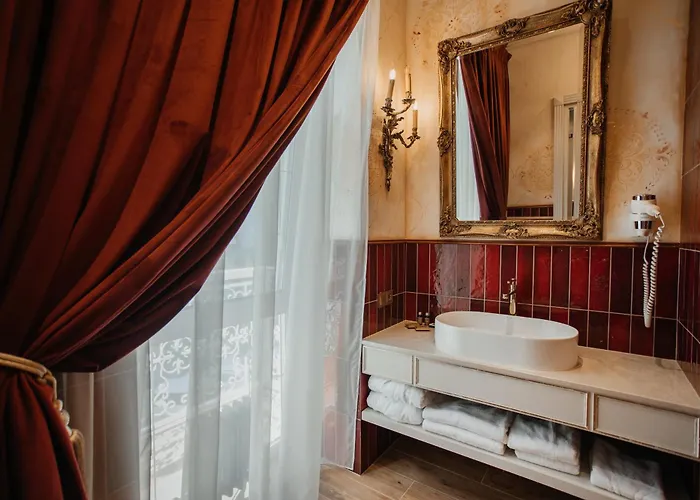 Hotel Moncastro бутік-готель