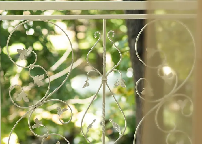 Szálloda Moncastro бутік-готель *